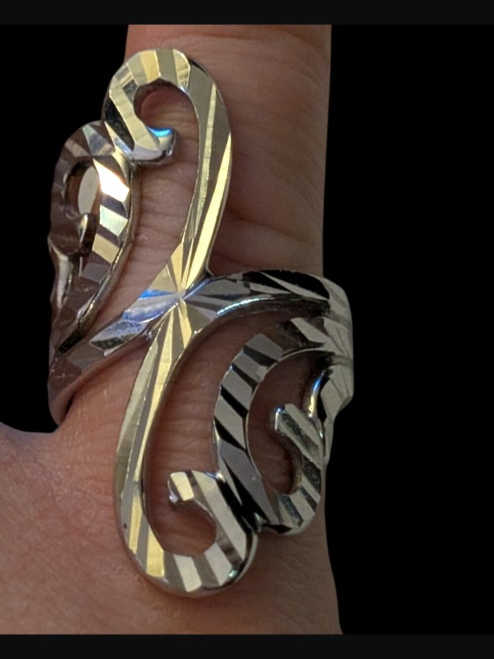 Michael Anthony 925 Sterling Silver Diamond Cut Swirl Pattern Size 6.75 Ring